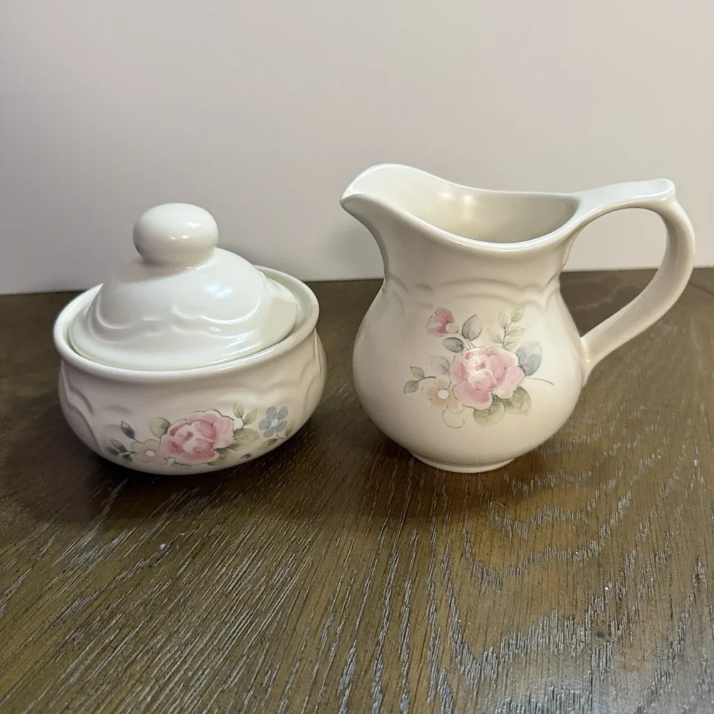 Pfaltzgraff Tea Rose Creamer And Sugar Bowl‎ Pink Floral Vintage Stoneware Set
